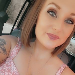 Meet your Posher, Caitlin